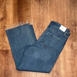 Women’s Express‎ ‘90s Ankle Boot Mid Rise Distressed Jean size 8 regular